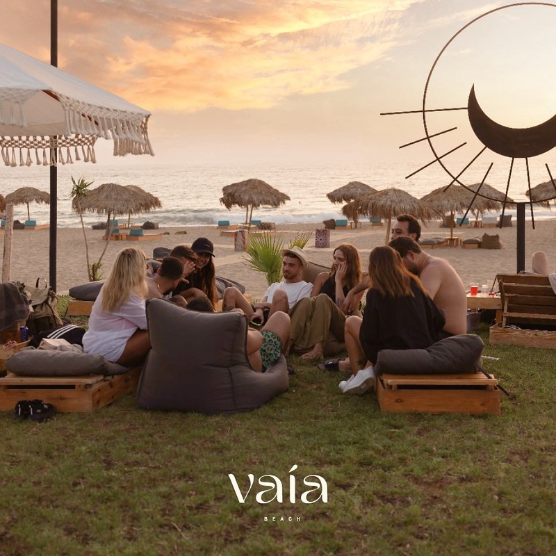 Cover Picture 2 Of Vaia Beach